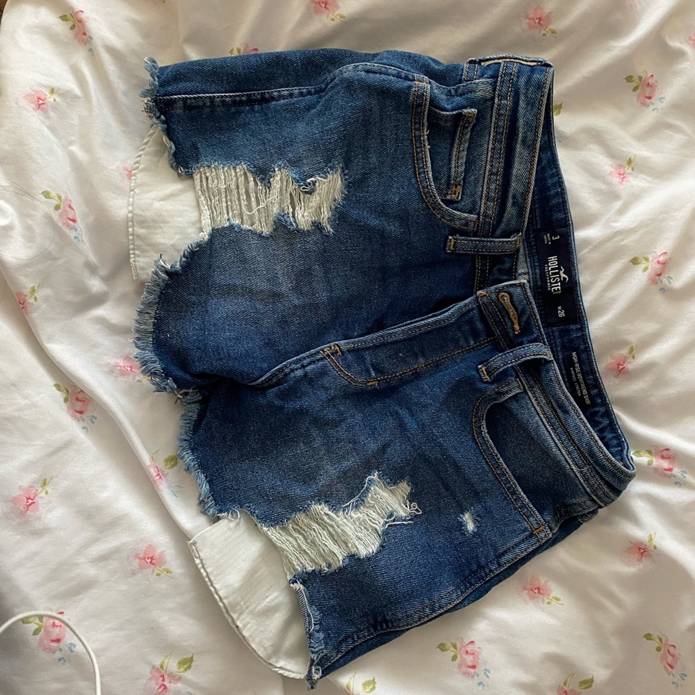 Hollister high rise boyfriend Jean shorts